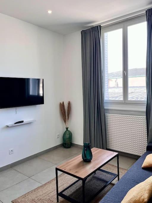 Le Pressense 2 Daire Vénissieux Dış mekan fotoğraf