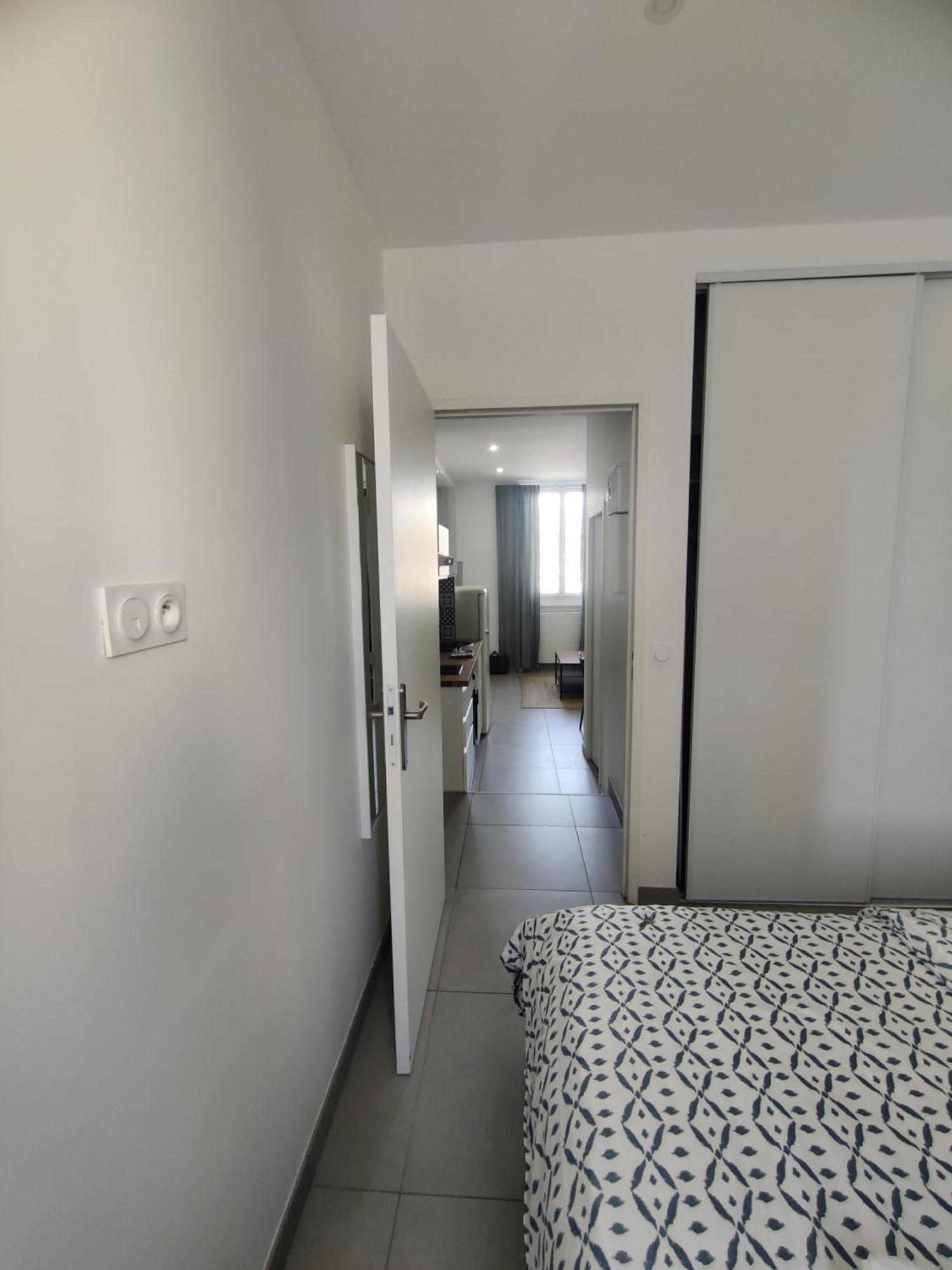 Le Pressense 2 Daire Vénissieux Dış mekan fotoğraf